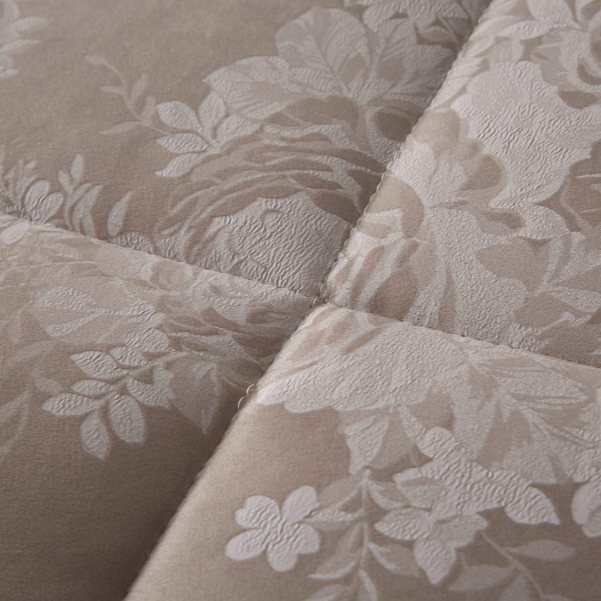 Cordelia (Grey) Comforter-4