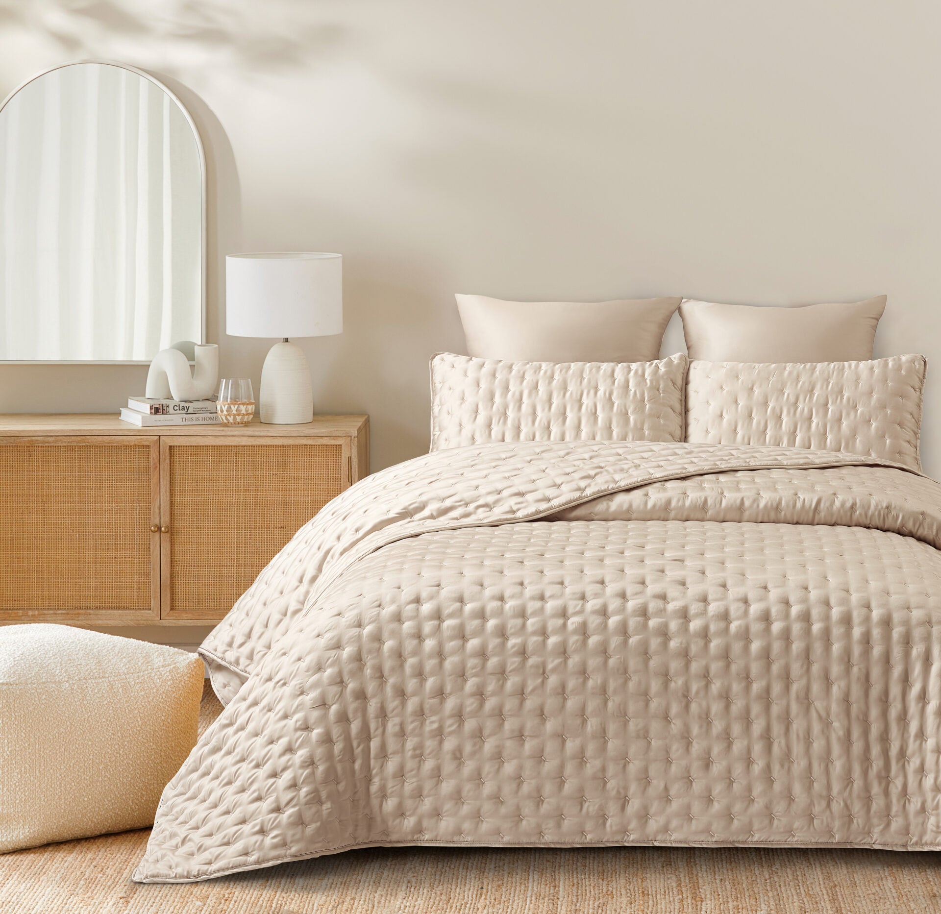 Gisele (Beige) Bedspead-1
