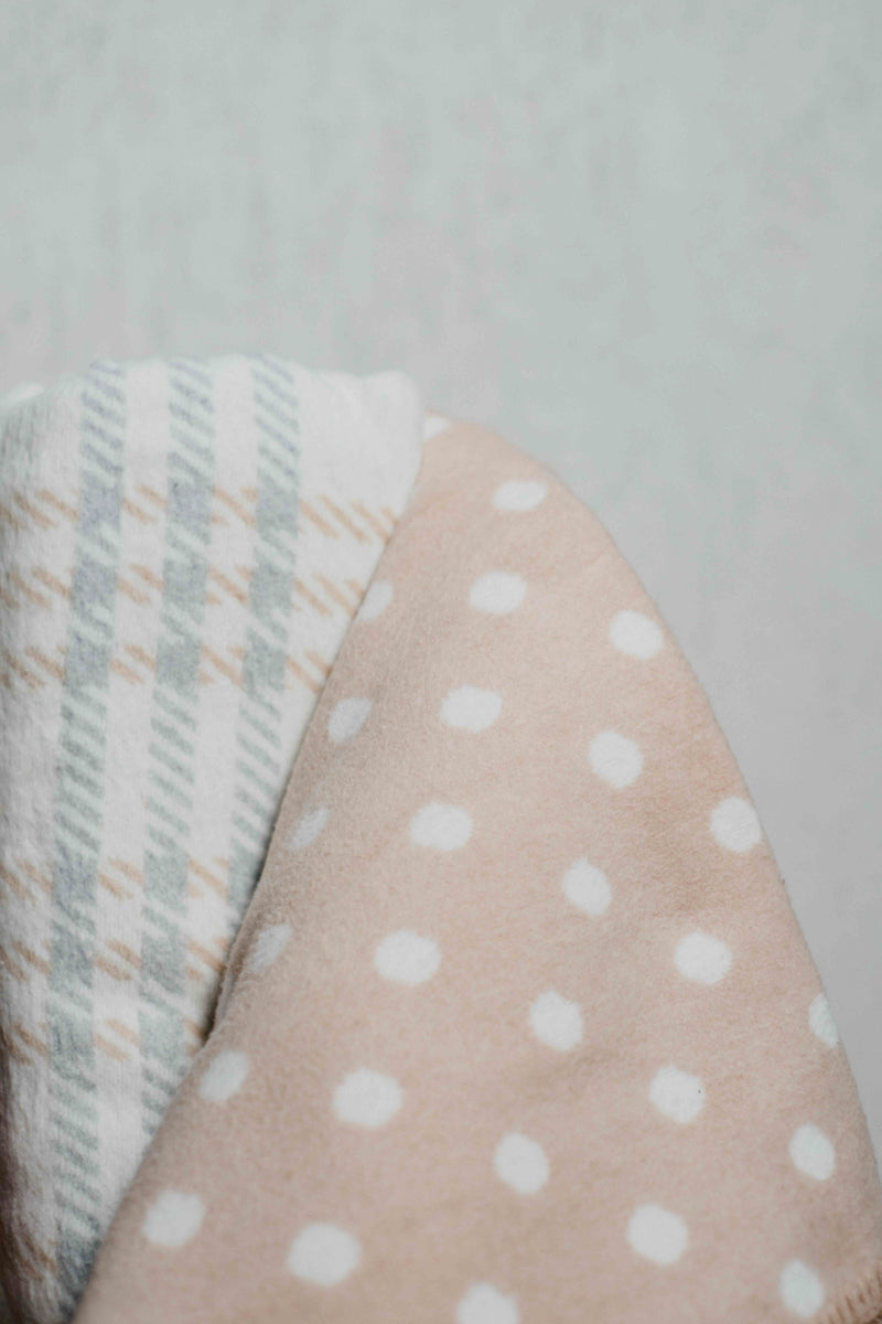 Blanket 180X220 Carla Dots
