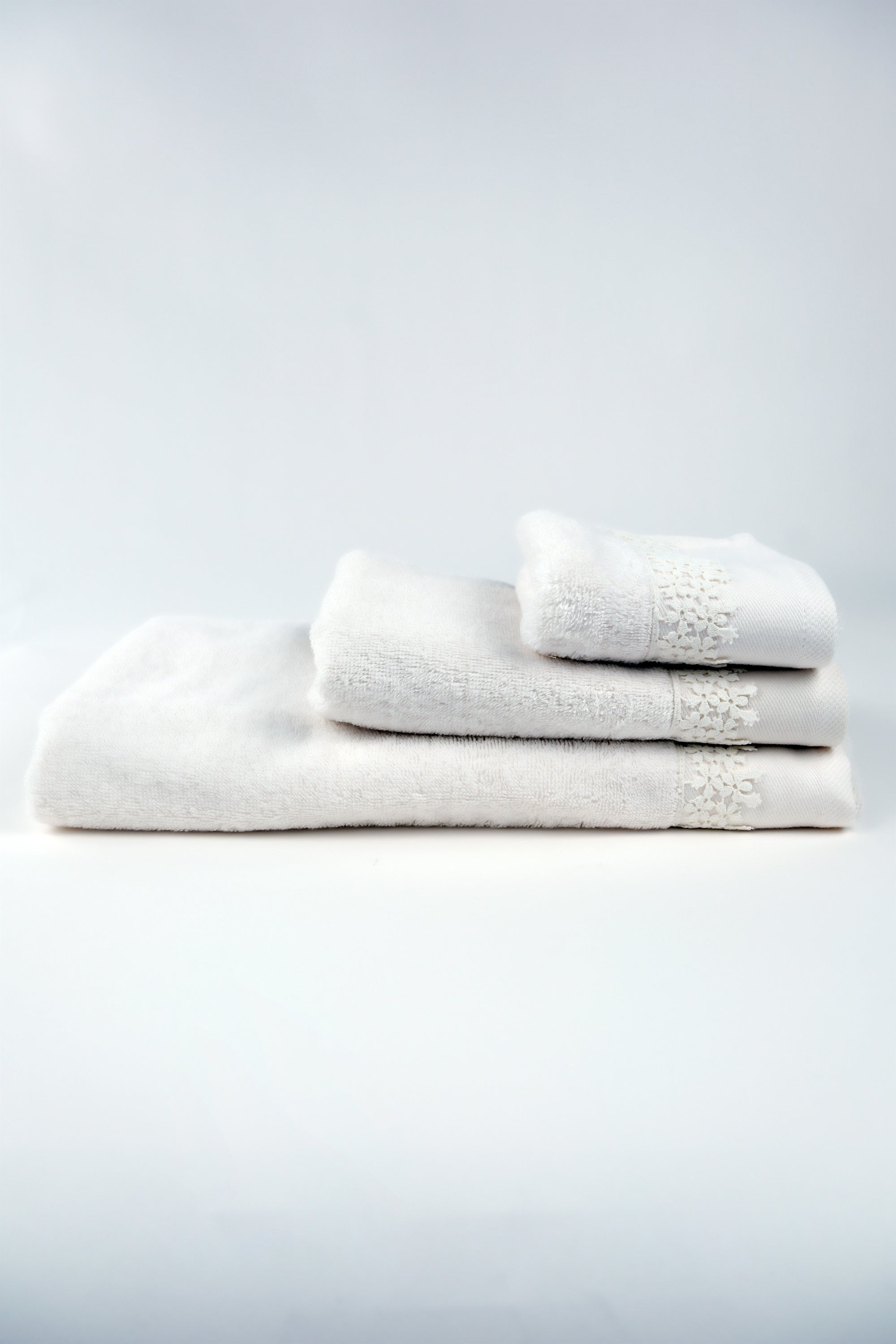 3pc Margarita Lace Cream Towel Set