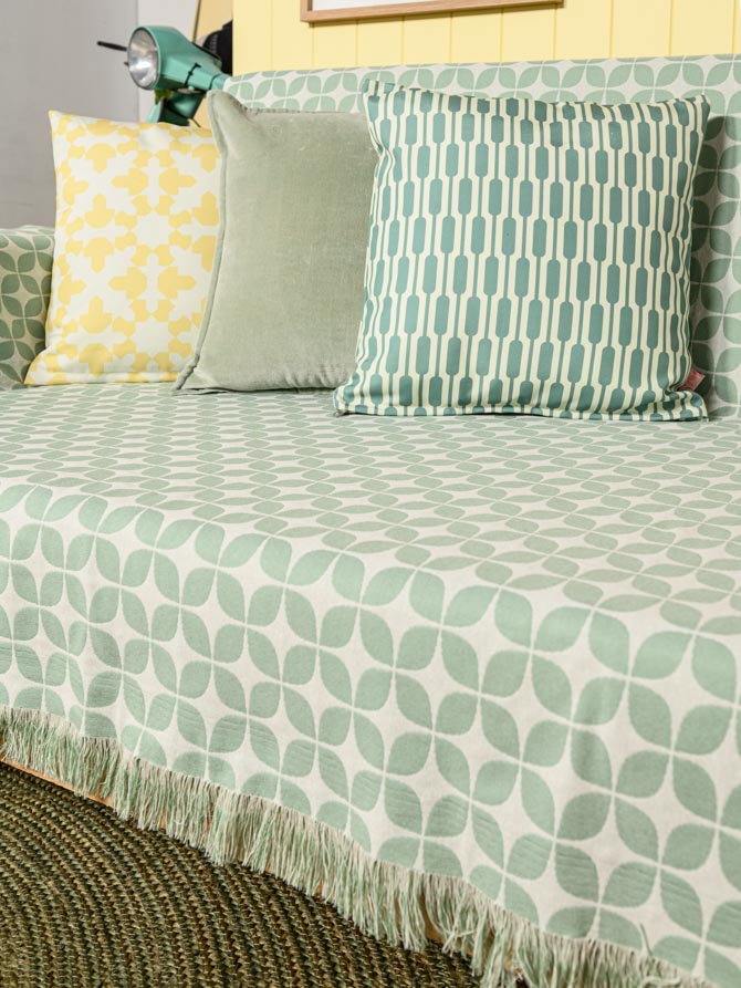 Cannes Green throw