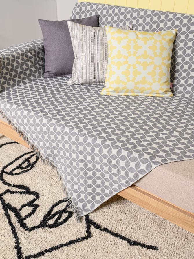 Symmetry Living Cannes Gray Throw