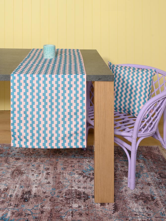 Ράνερ Τραπεζιού Symmetry Living 45x145 Quant Turquoise-Pink