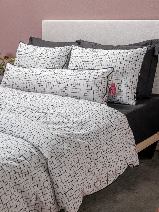 Διακοσμητική Μαξιλαροθήκη Κρεβατιού Symmetry Living 110X35 Zain