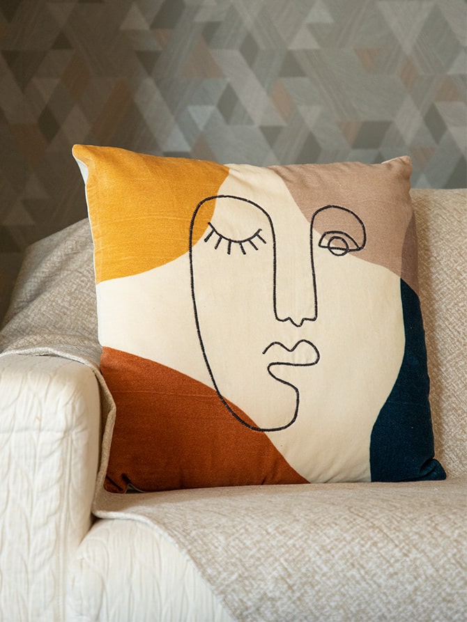 Decorative Pillow Case Symmetry Living 50x50 Portrait