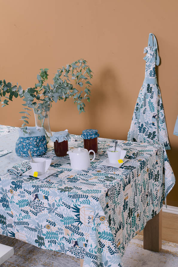 Pinta tablecloth