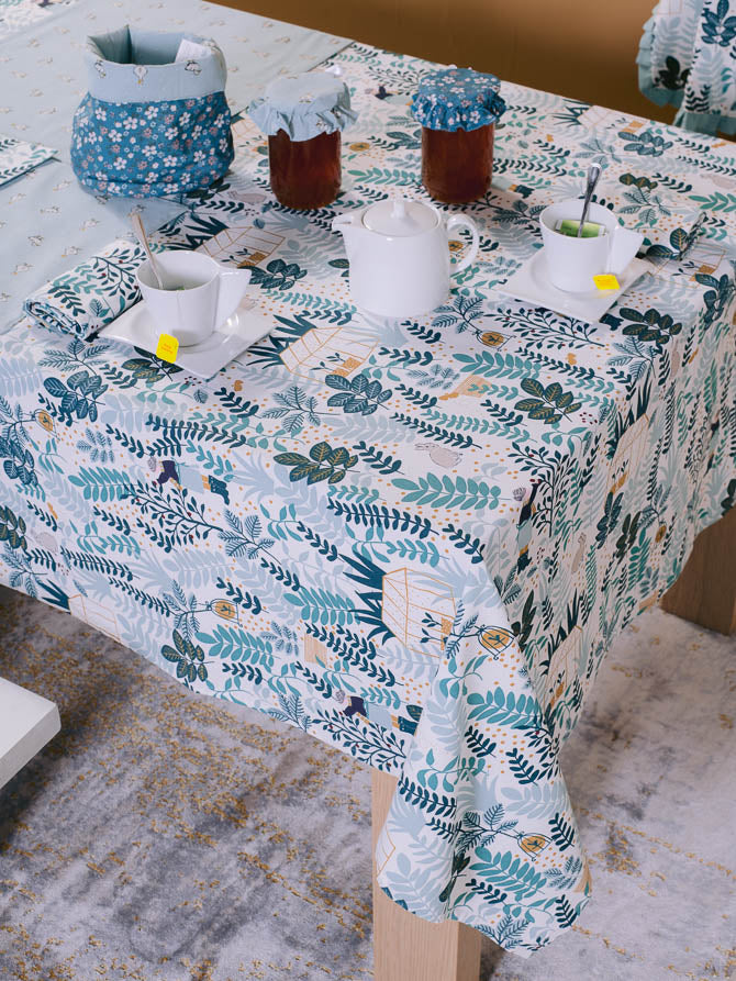 Pinta tablecloth