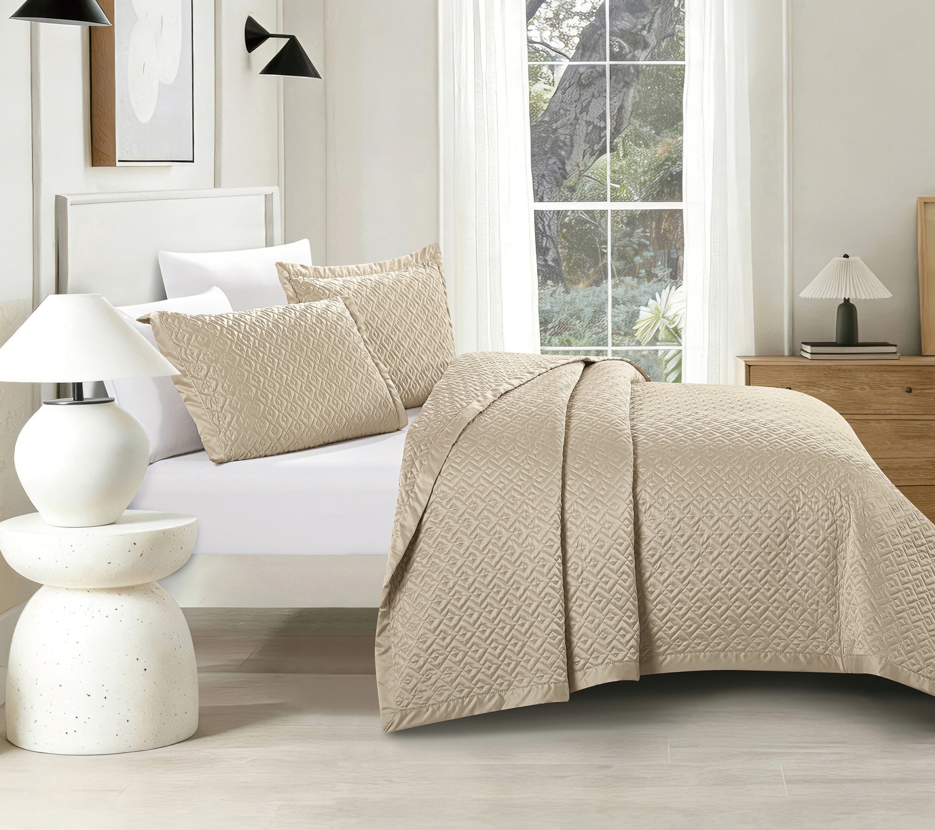 Brillante (Beige) Bedspread-0