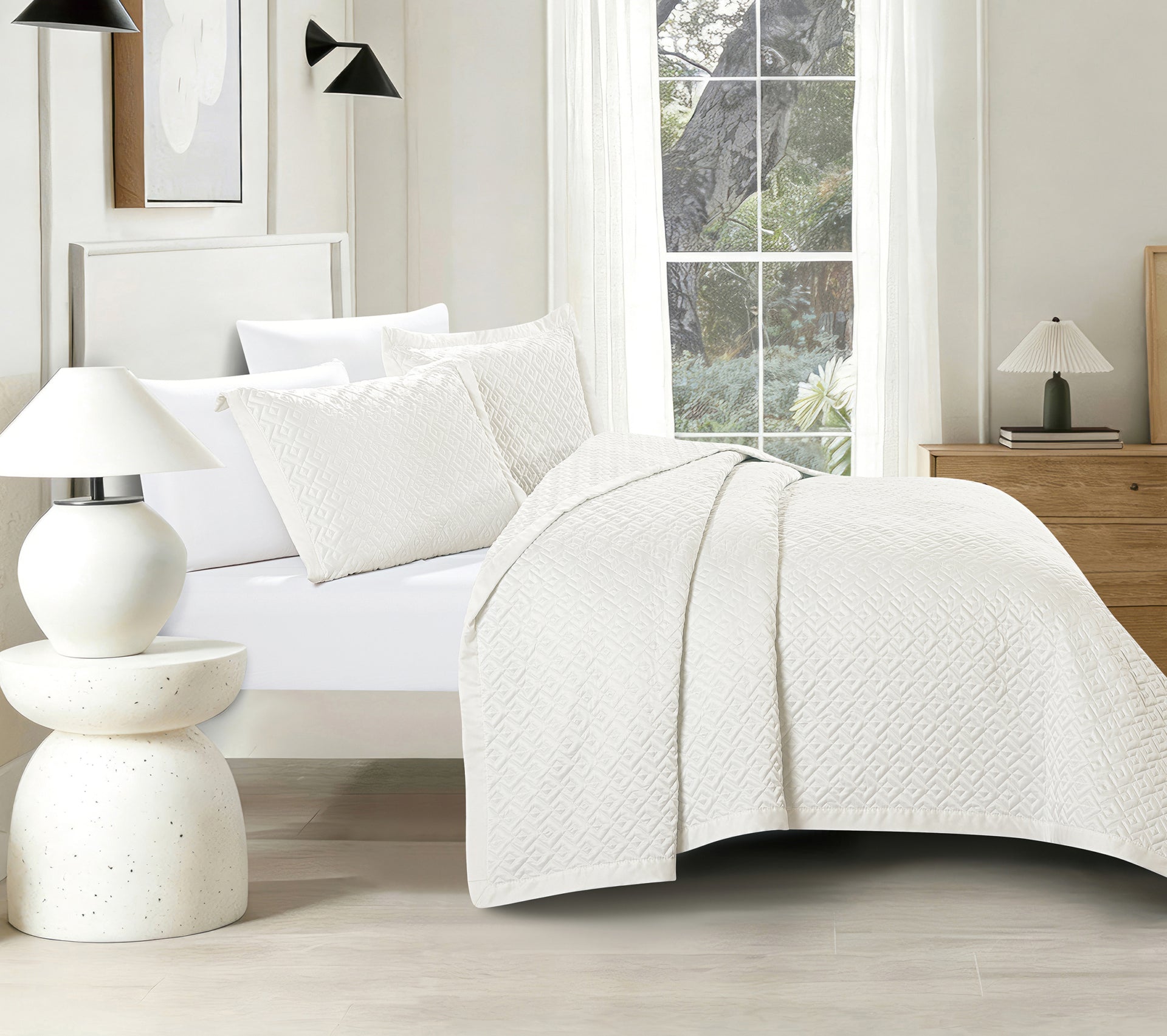 Brillante (Off white) Bedspread-0