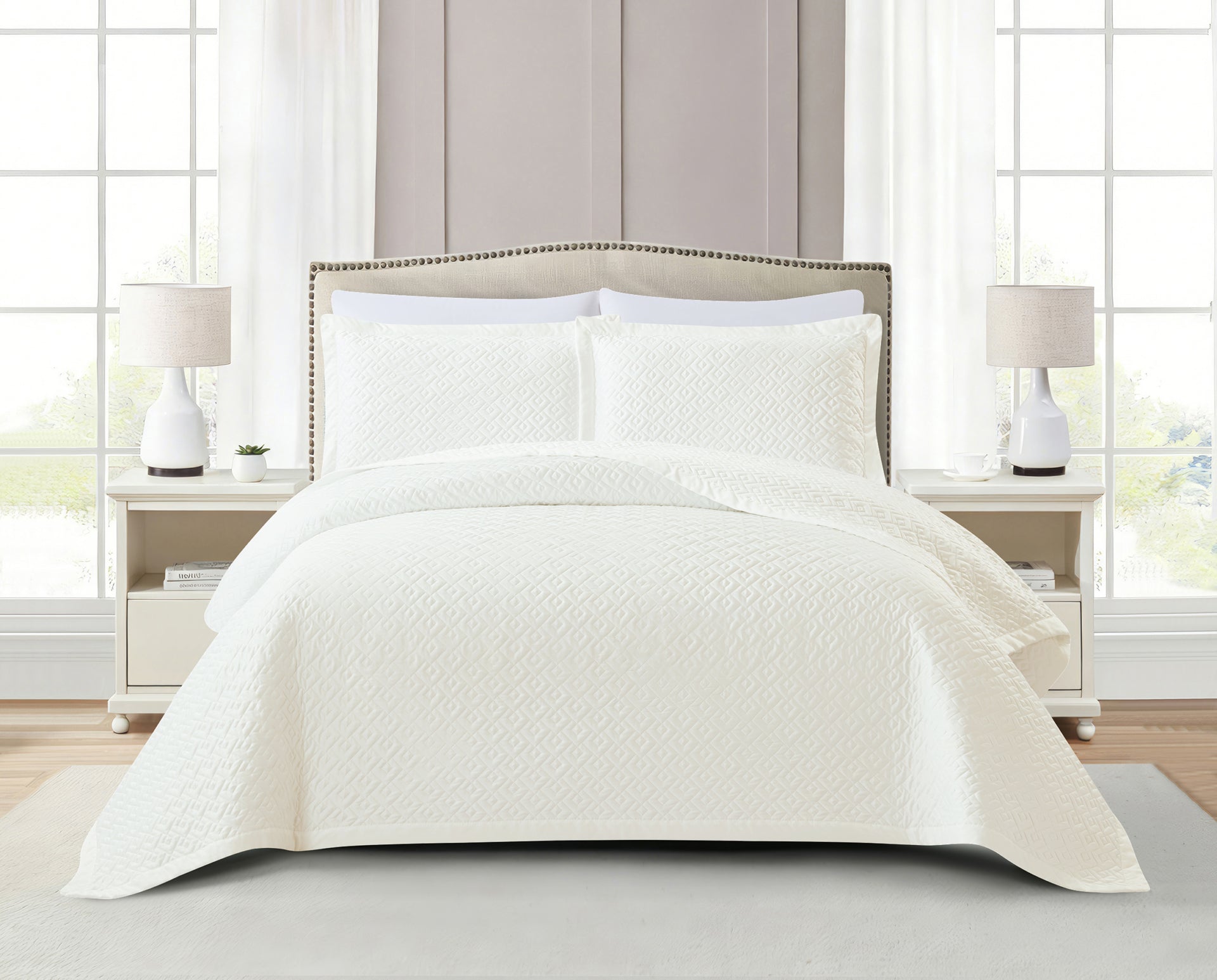 Brillante (Off white) Bedspread-1