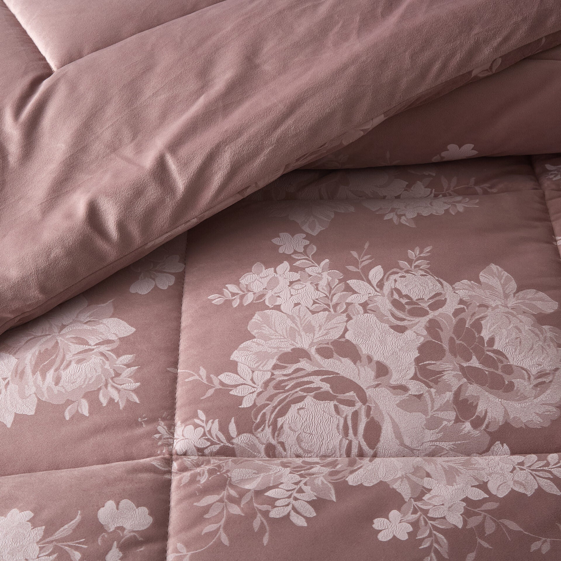 Cordelia (Amethyst) Comforter-2