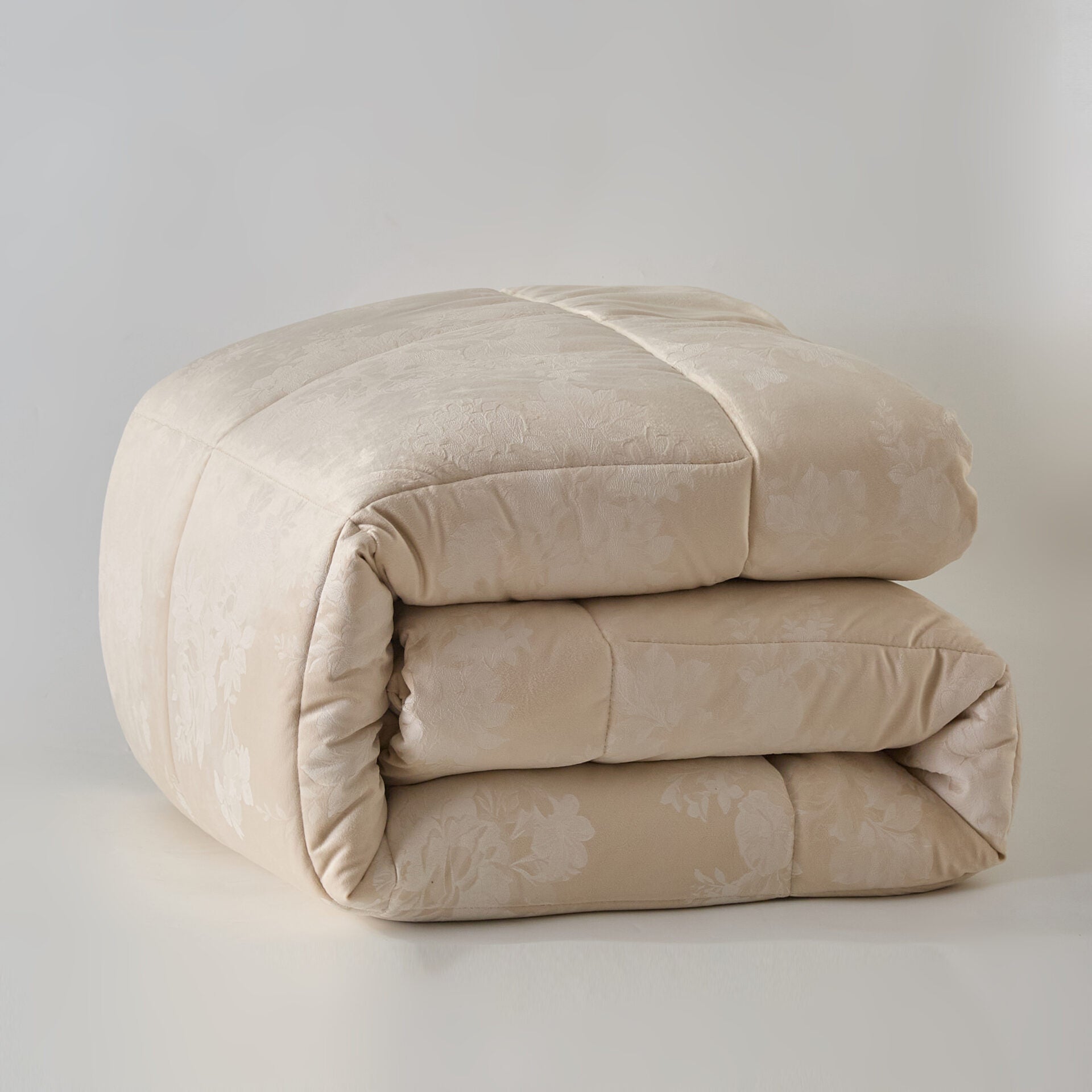 Cordelia (Cream) Comforter-3
