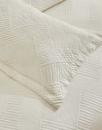 Diverso Ivory bedspread