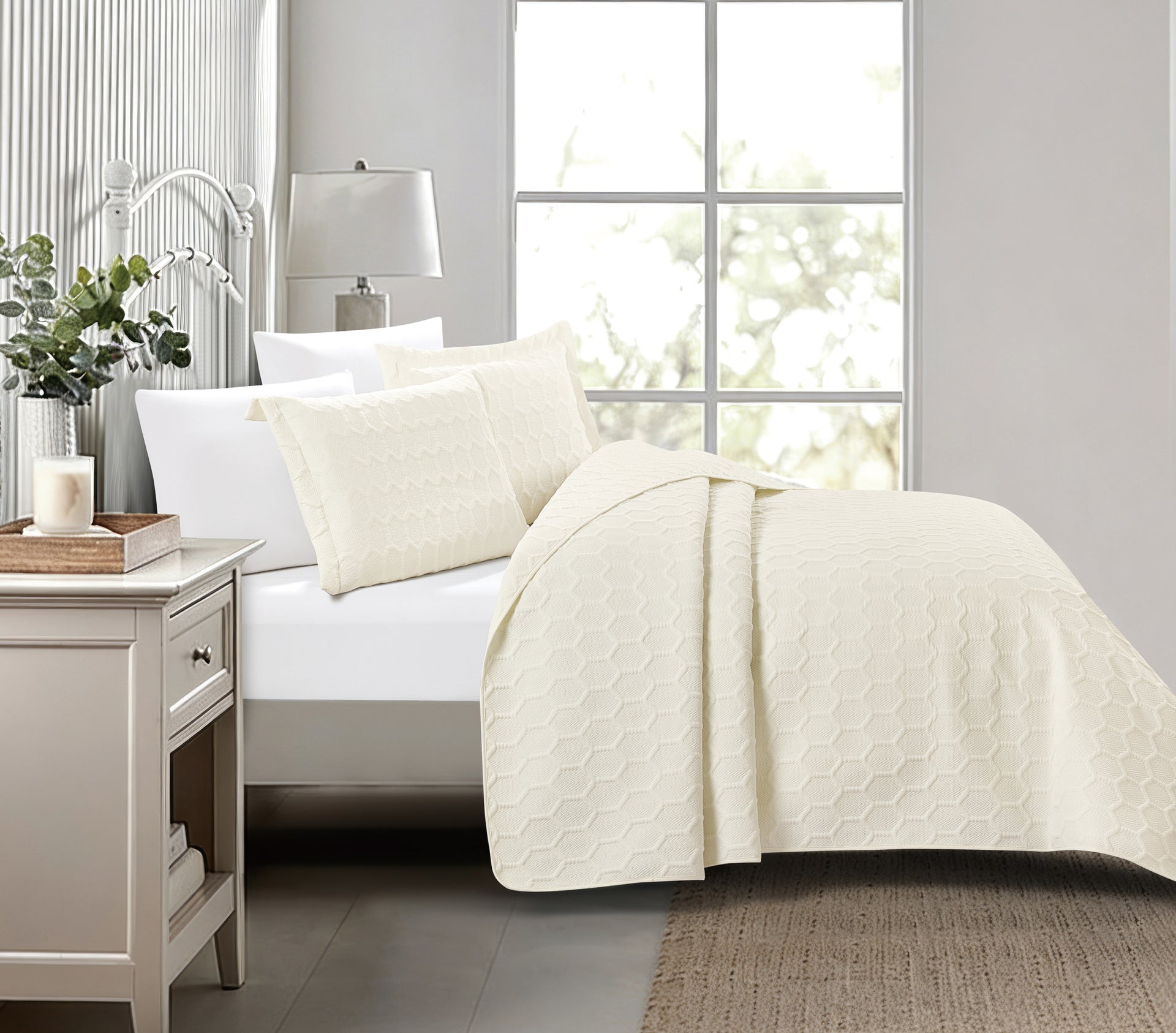 Glenda (Cream) Bedspread-0